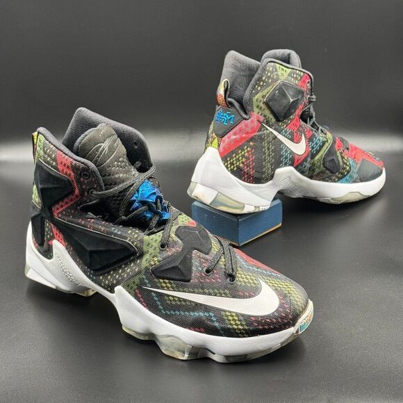 Nike LeBron 13 BHM (2016) - Picture 1 of 10